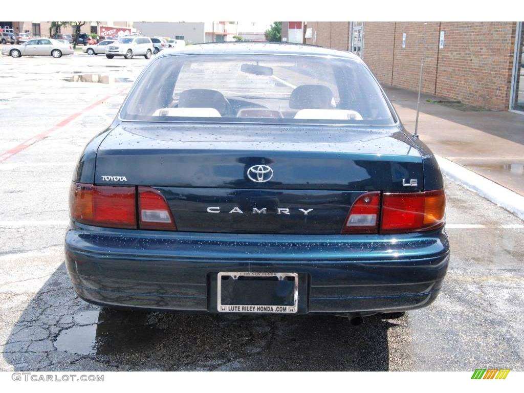 1995 Camry LE Sedan - Dark Emerald Green Metallic / Beige photo #6