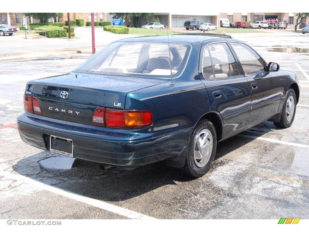 1995 Camry LE Sedan - Dark Emerald Green Metallic / Beige photo #7