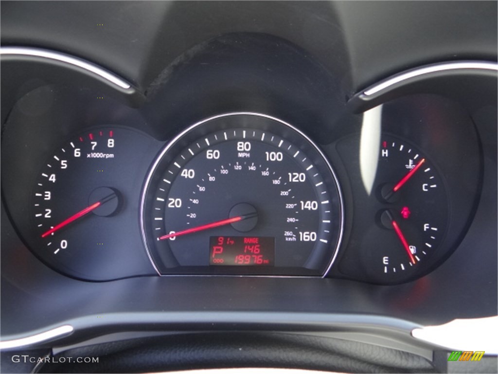 2014 Sorento LX - Bright Silver / Black photo #23