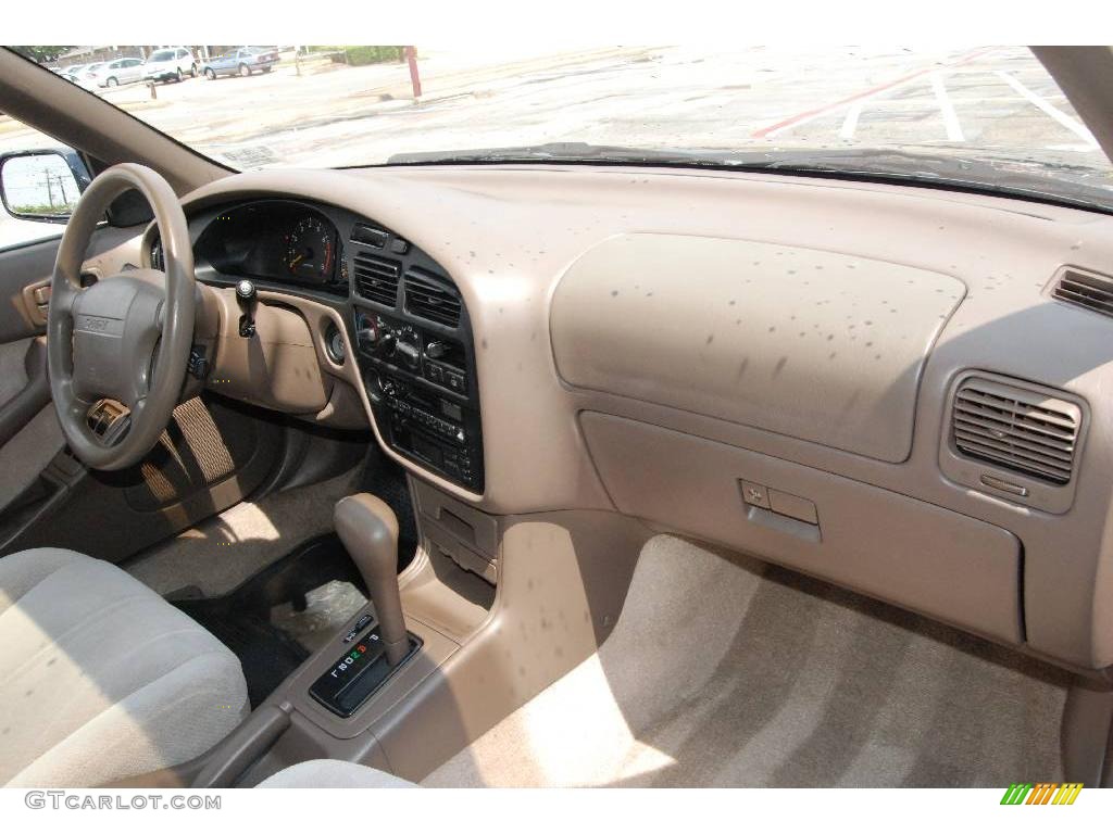 1995 Camry LE Sedan - Dark Emerald Green Metallic / Beige photo #27
