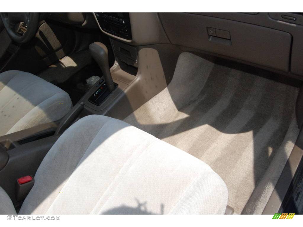 1995 Camry LE Sedan - Dark Emerald Green Metallic / Beige photo #28
