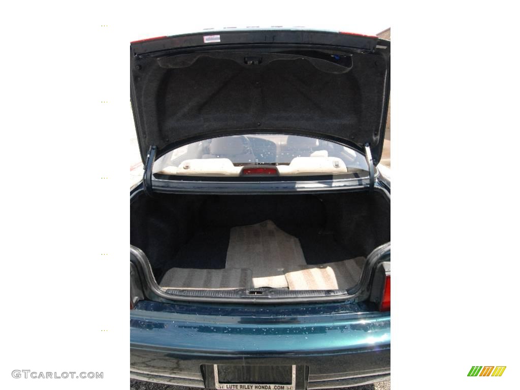 1995 Camry LE Sedan - Dark Emerald Green Metallic / Beige photo #38
