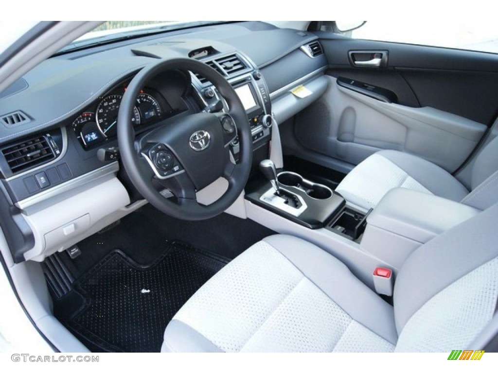 2014 Camry LE - Super White / Ash photo #5