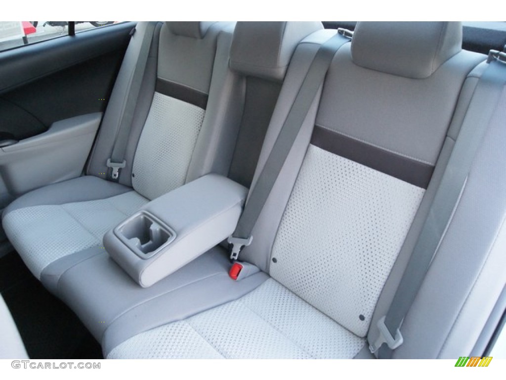 2014 Camry LE - Super White / Ash photo #7