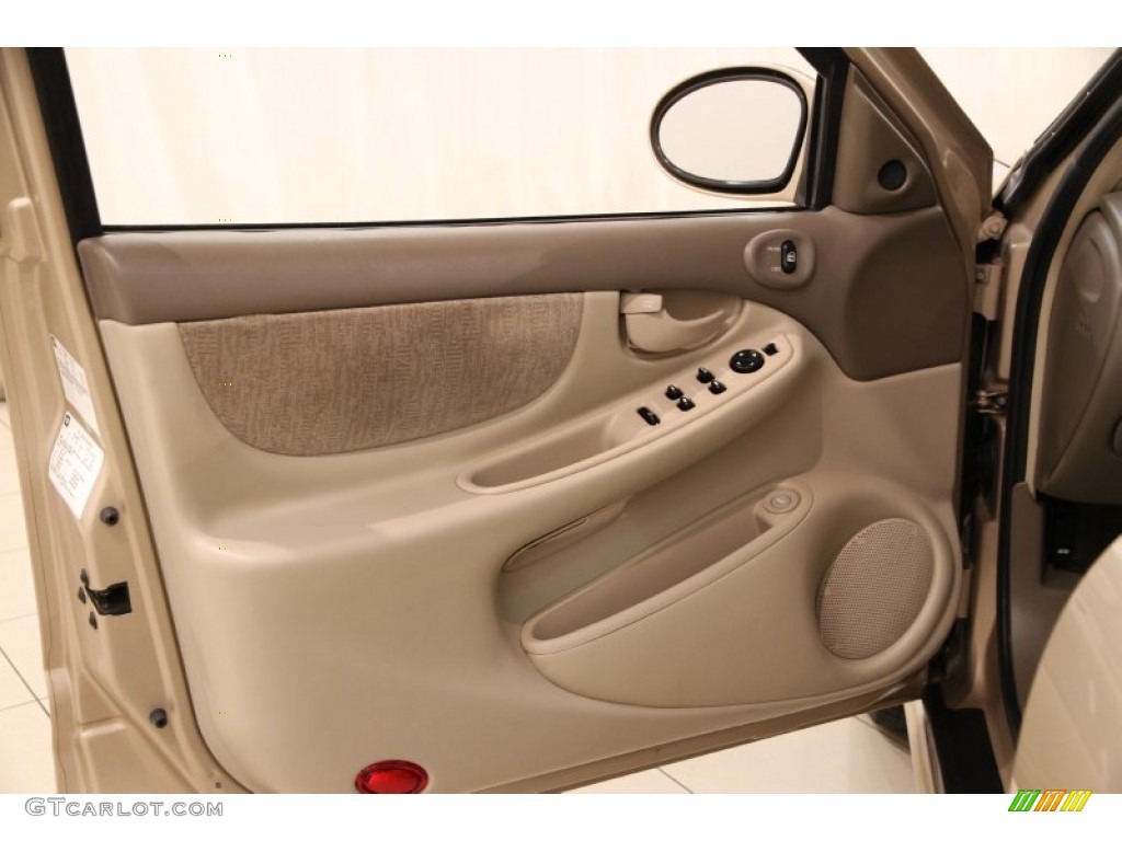 2002 Alero GL Sedan - Sandstone Metallic / Neutral photo #4