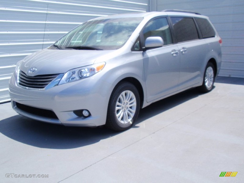 2014 Sienna XLE - Silver Sky Metallic / Light Gray photo #7