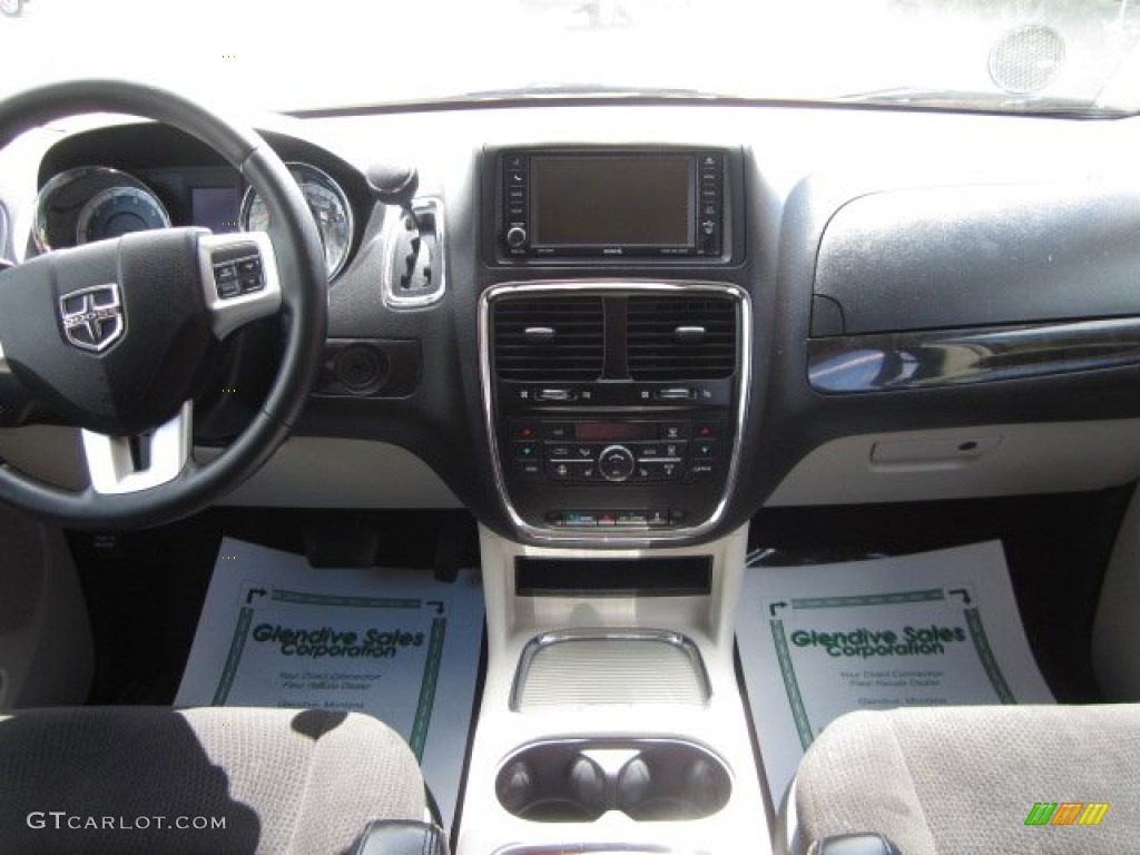 2013 Grand Caravan Crew - Maximum Steel Metallic / Black/Light Graystone photo #8