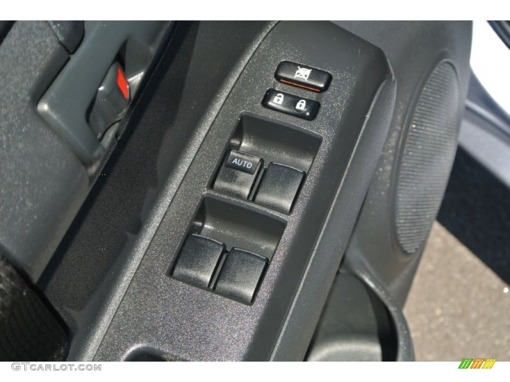 2010 xB  - Stingray Metallic / Dark Gray photo #11