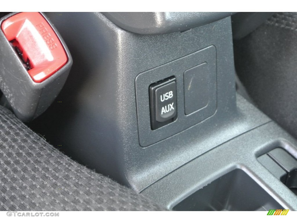 2010 xB  - Stingray Metallic / Dark Gray photo #23