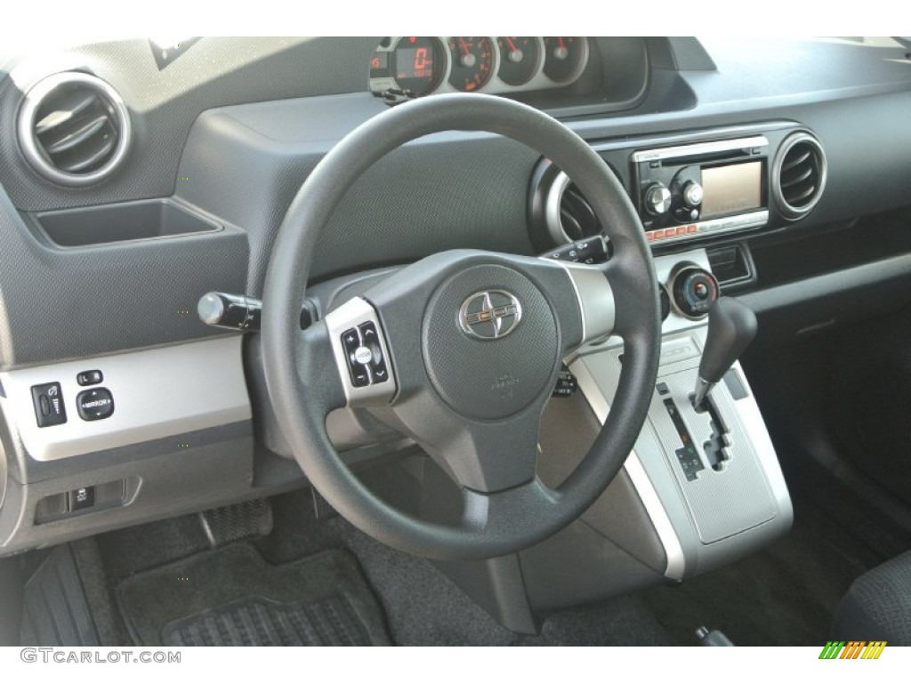 2010 xB  - Stingray Metallic / Dark Gray photo #26