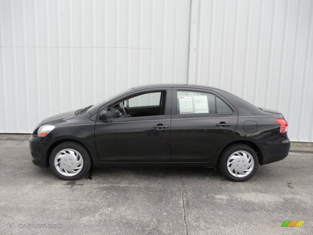 Black Sand Pearl 2010 Toyota Yaris Sedan Exterior Photo #93187129