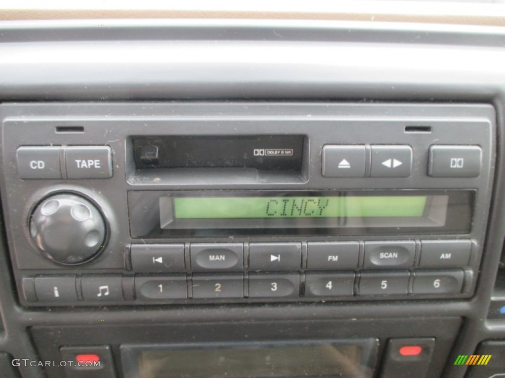 2000 Land Rover Discovery II Standard Discovery II Model Audio System Photo #93187384