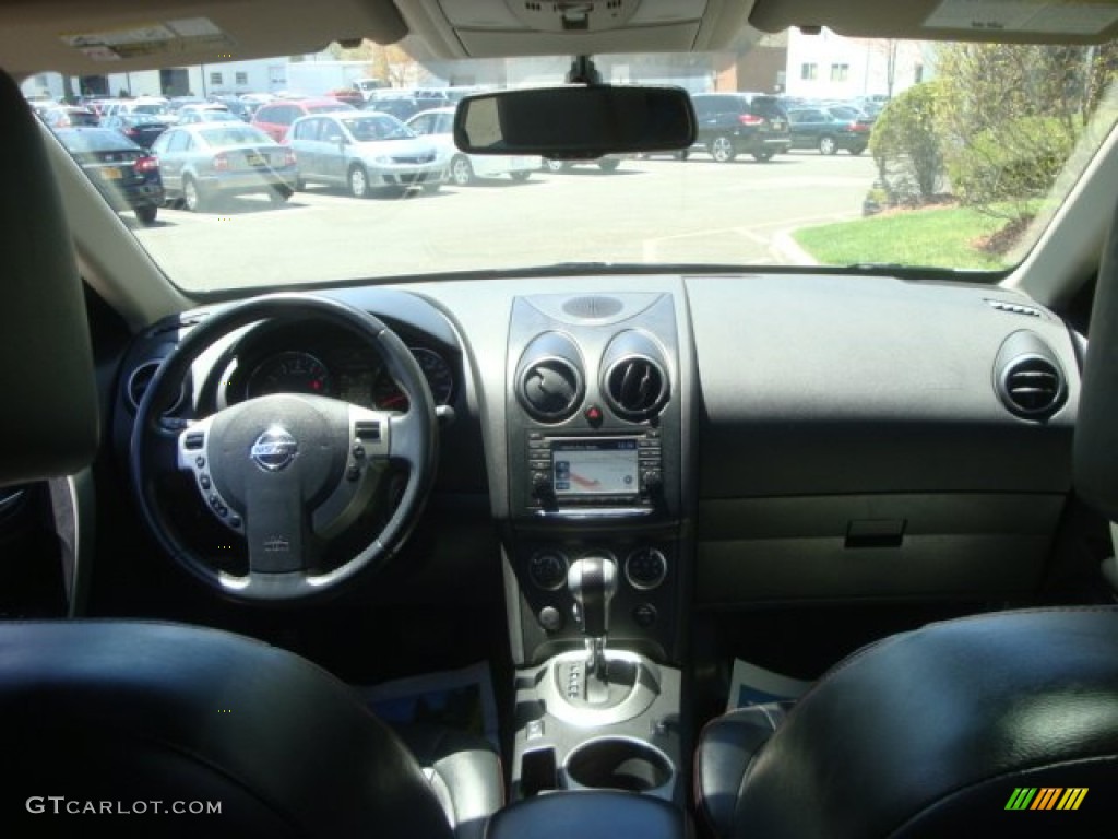 2011 Rogue SV AWD - Gotham Gray Metallic / Gray photo #12