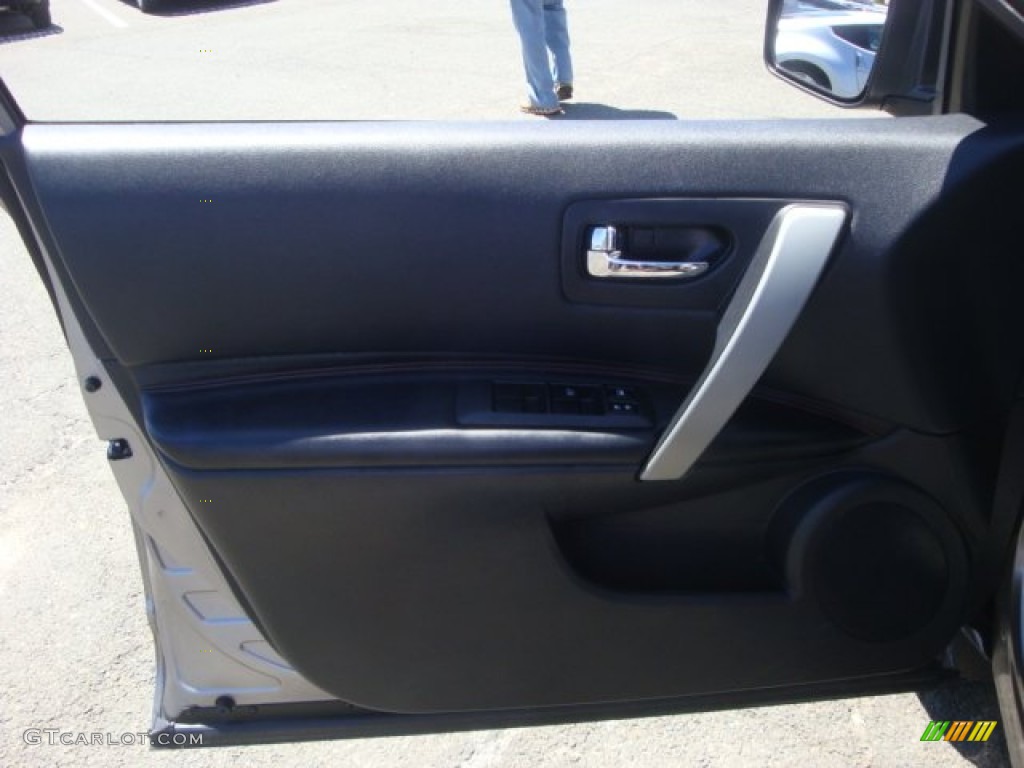 2011 Rogue SV AWD - Gotham Gray Metallic / Gray photo #14