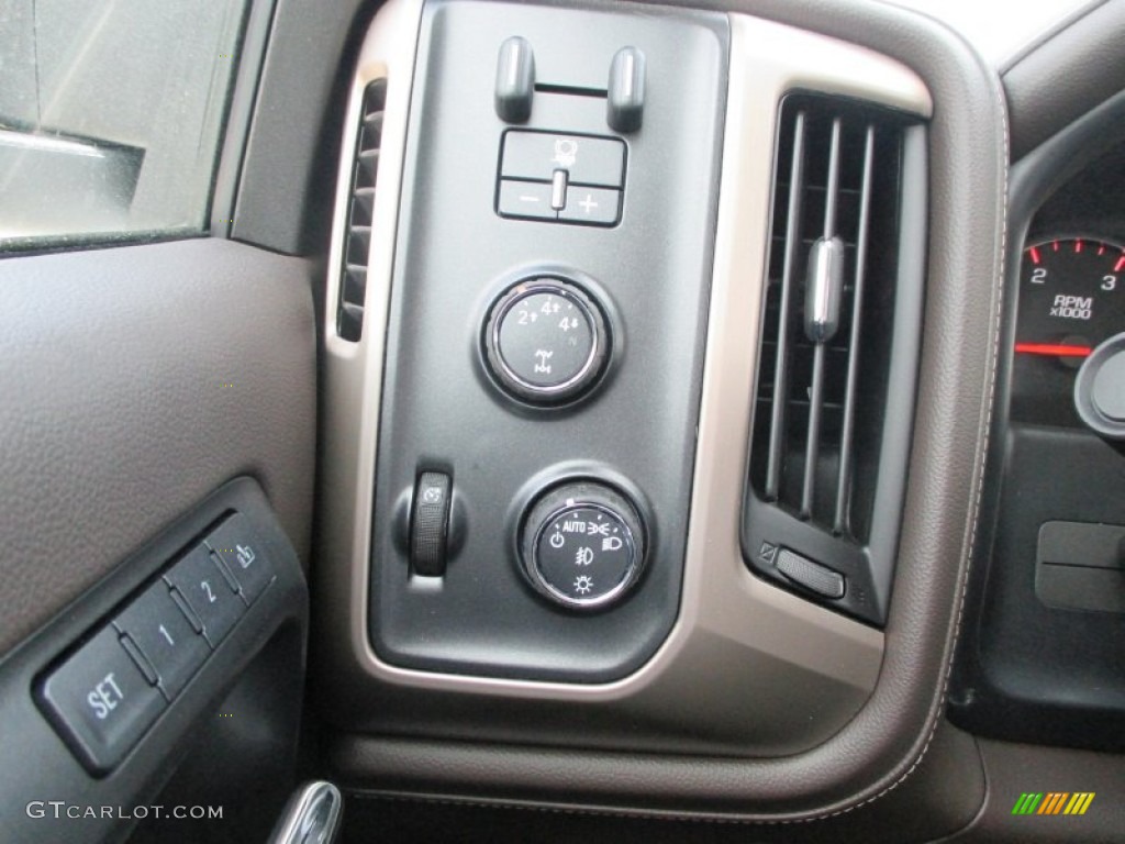 2015 GMC Sierra 3500HD Denali Crew Cab 4x4 Dual Rear Wheel Controls Photo #93193672
