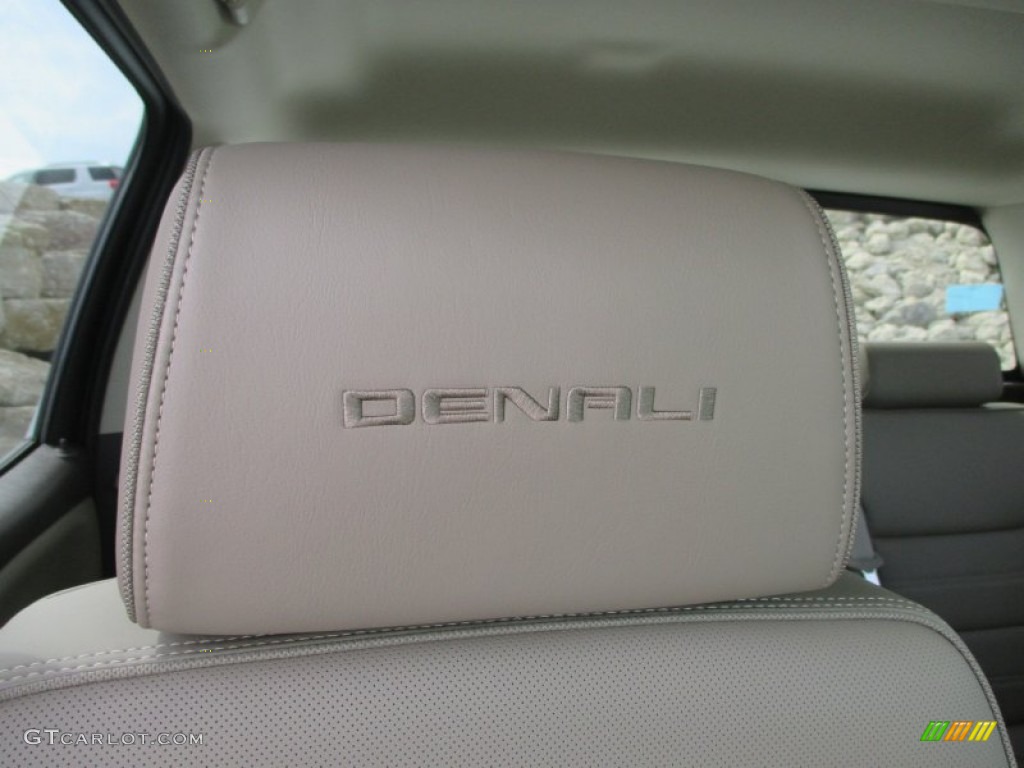 2015 GMC Sierra 3500HD Denali Crew Cab 4x4 Dual Rear Wheel Marks and Logos Photo #93193915