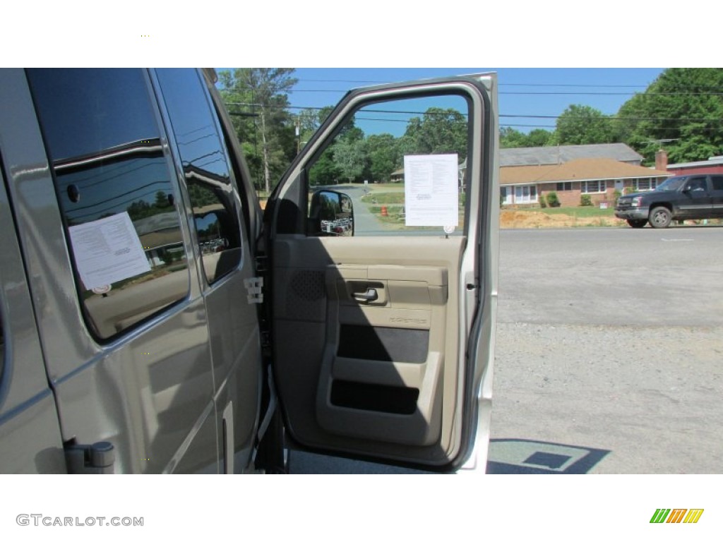 2013 E Series Van E350 XLT Passenger - Pueblo Gold Metallic / Medium Pebble photo #14