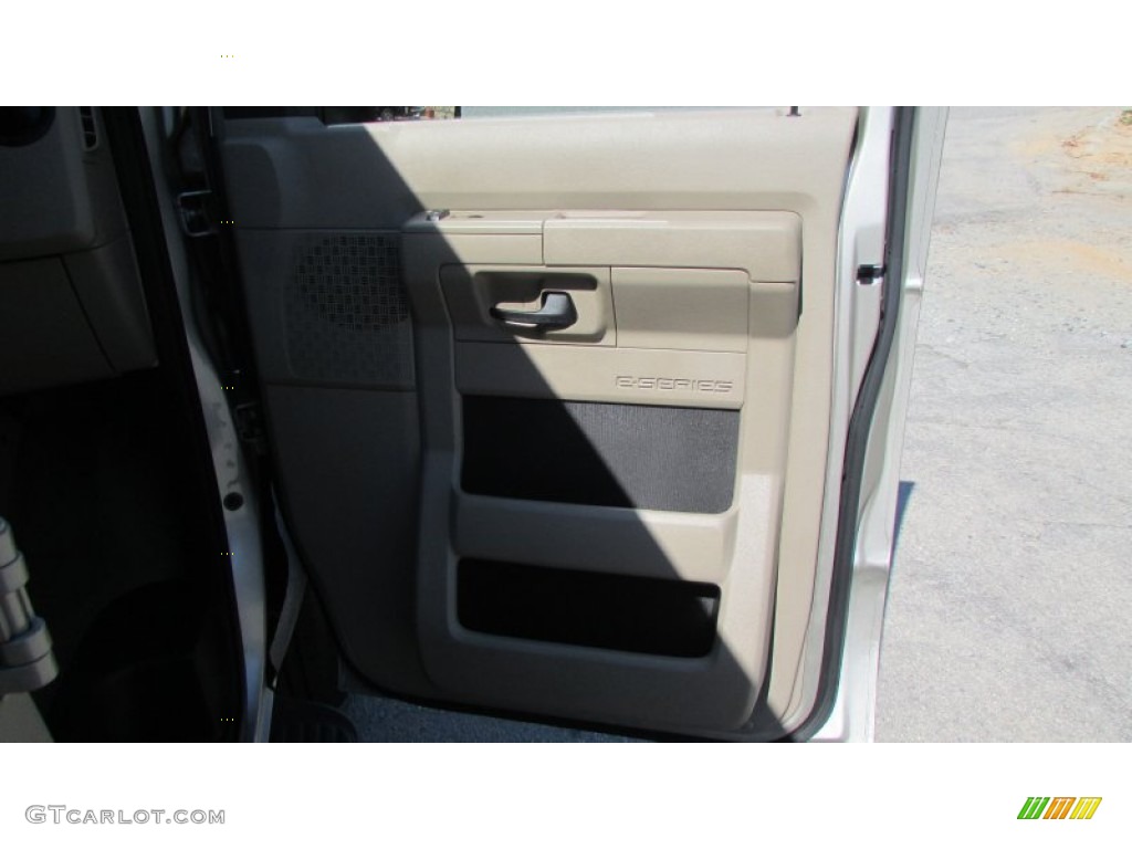 2013 E Series Van E350 XLT Passenger - Pueblo Gold Metallic / Medium Pebble photo #15