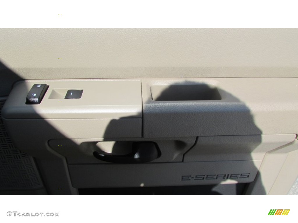 2013 E Series Van E350 XLT Passenger - Pueblo Gold Metallic / Medium Pebble photo #16