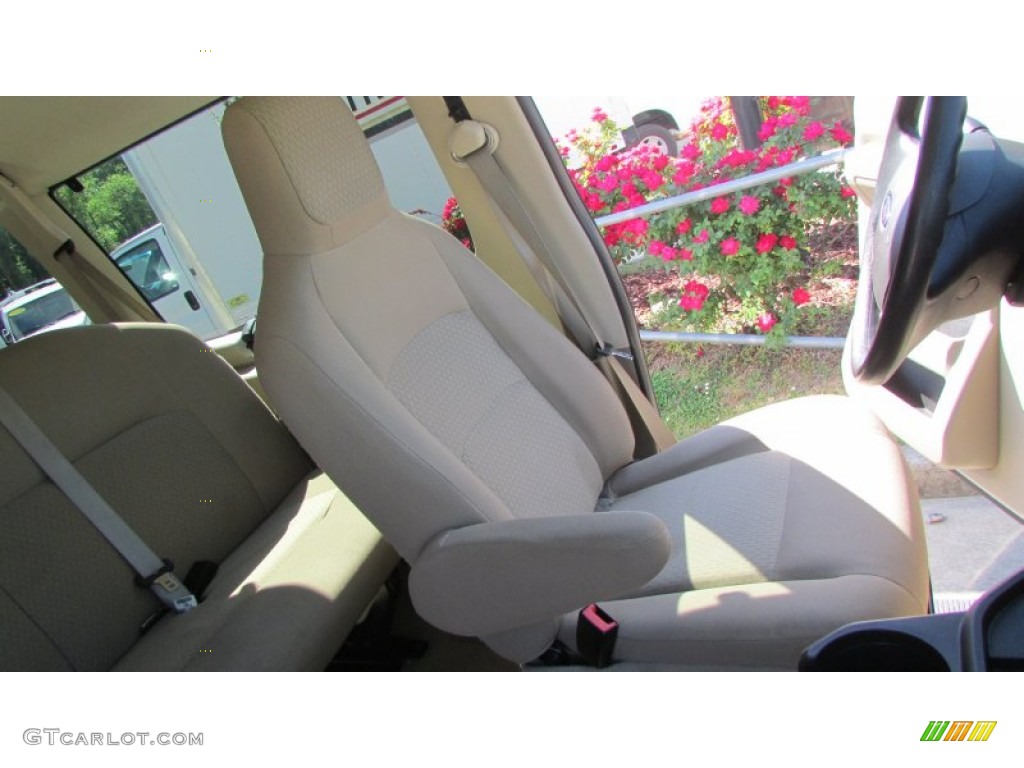 2013 E Series Van E350 XLT Passenger - Pueblo Gold Metallic / Medium Pebble photo #44