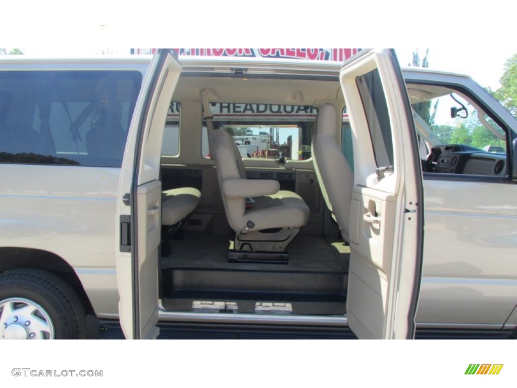 2013 E Series Van E350 XLT Passenger - Pueblo Gold Metallic / Medium Pebble photo #47