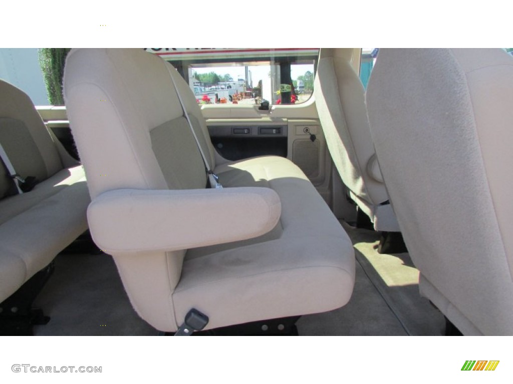 2013 E Series Van E350 XLT Passenger - Pueblo Gold Metallic / Medium Pebble photo #53