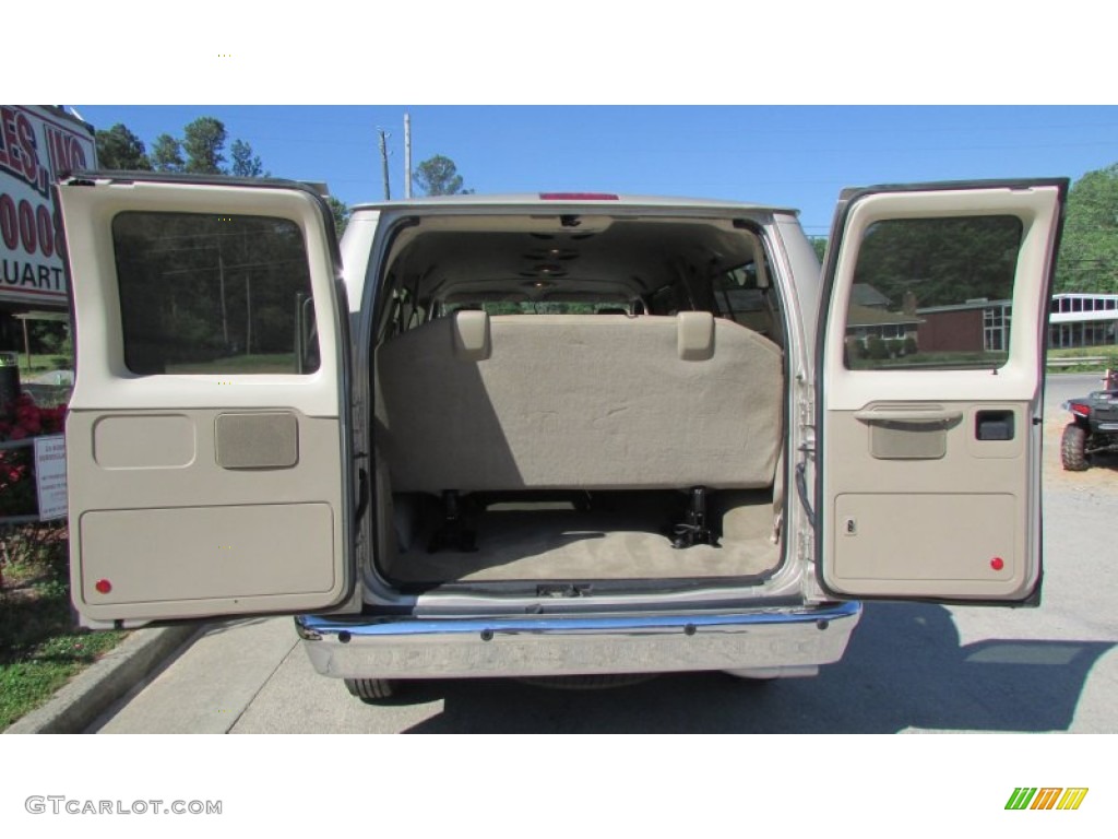 2013 E Series Van E350 XLT Passenger - Pueblo Gold Metallic / Medium Pebble photo #73