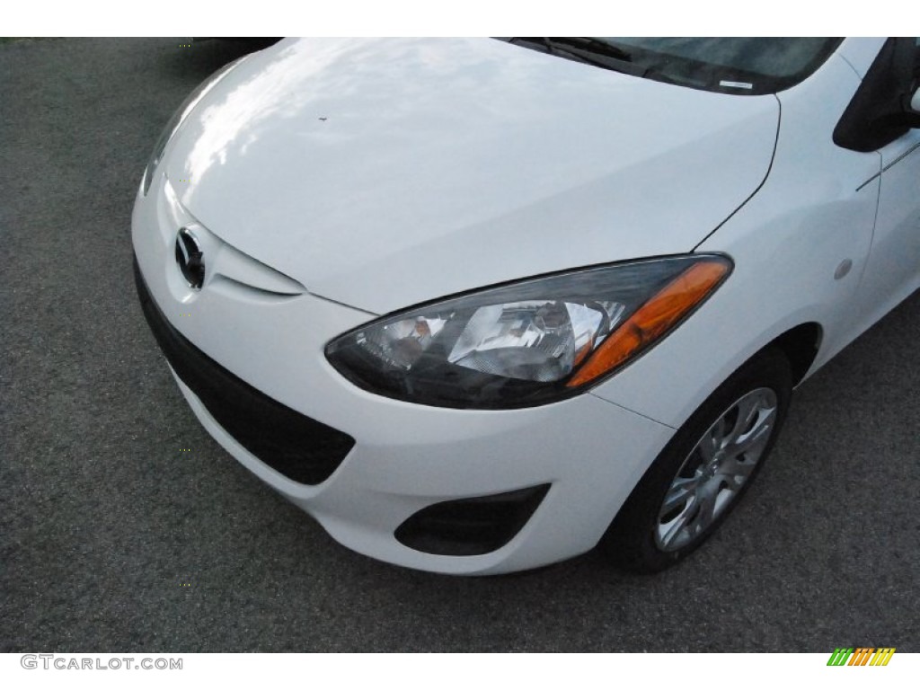 2014 Mazda2 Sport - Crystal White Pearl / Black photo #5