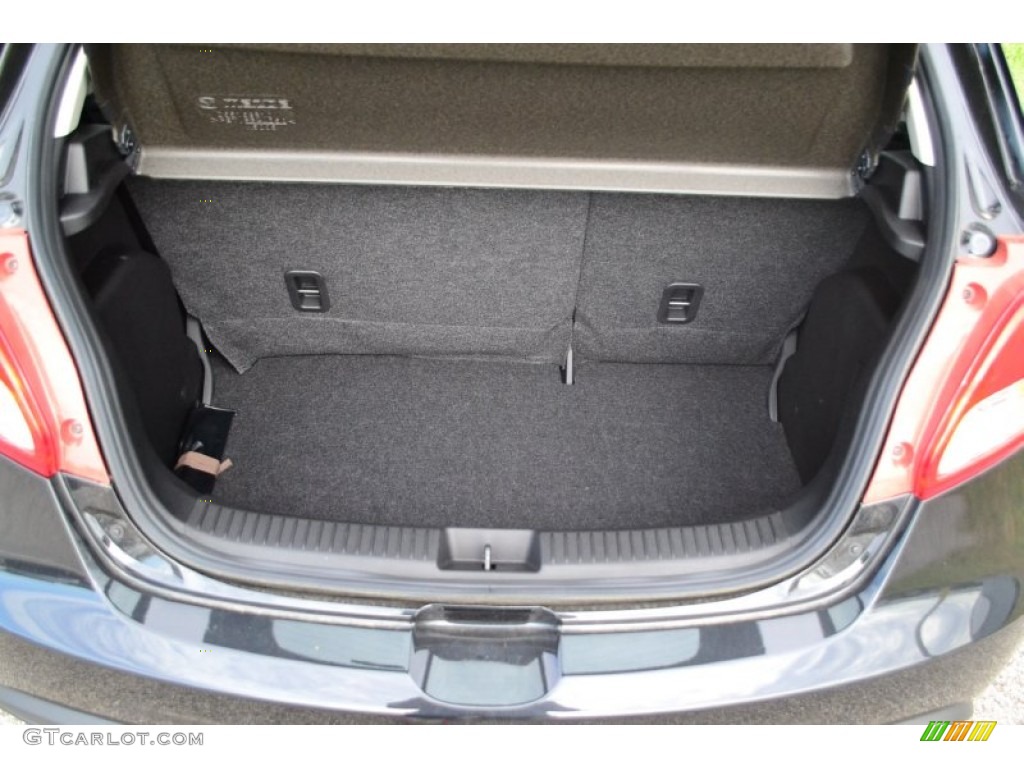 2014 Mazda Mazda2 Sport Trunk Photo #93204409