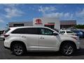 2014 Blizzard White Pearl Toyota Highlander XLE  photo #2