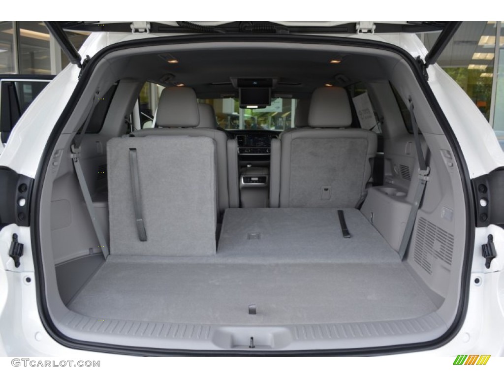 2014 Toyota Highlander XLE Trunk Photo #93206399