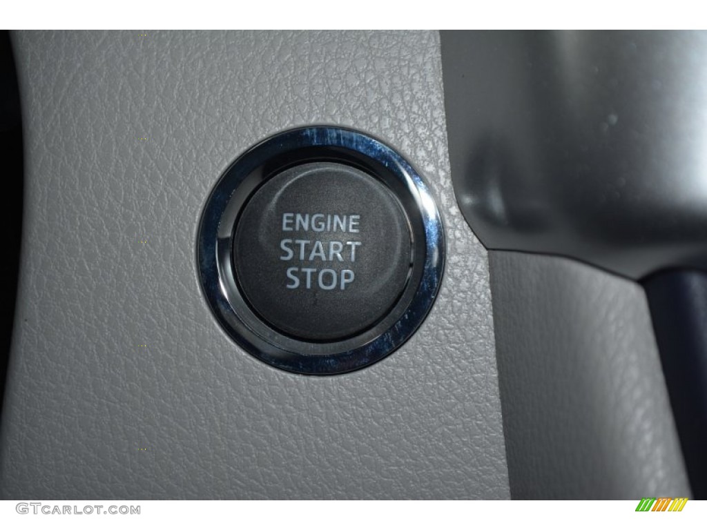 2014 Toyota Highlander XLE Controls Photos