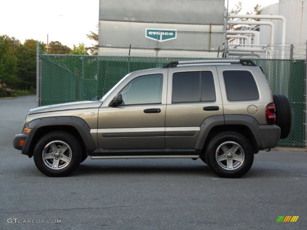 Dark Khaki Pearl 2005 Jeep Liberty Renegade 4x4 Exterior Photo #93207155