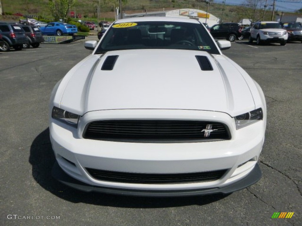2013 Mustang GT/CS California Special Coupe - Performance White / California Special Charcoal Black/Miko-suede Inserts photo #6