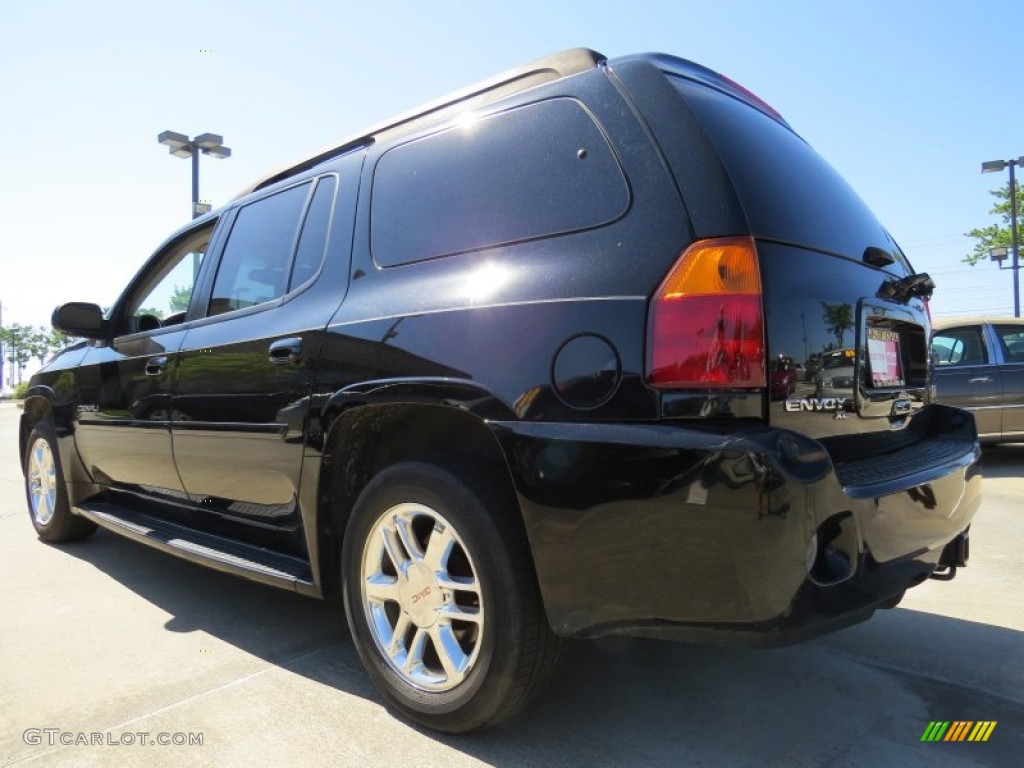 2006 Envoy XL Denali - Black Onyx / Light Gray photo #2