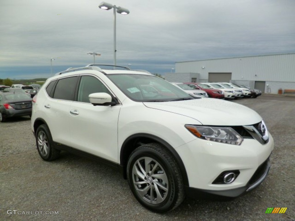 2014 Rogue SL AWD - Moonlight White / Charcoal photo #1