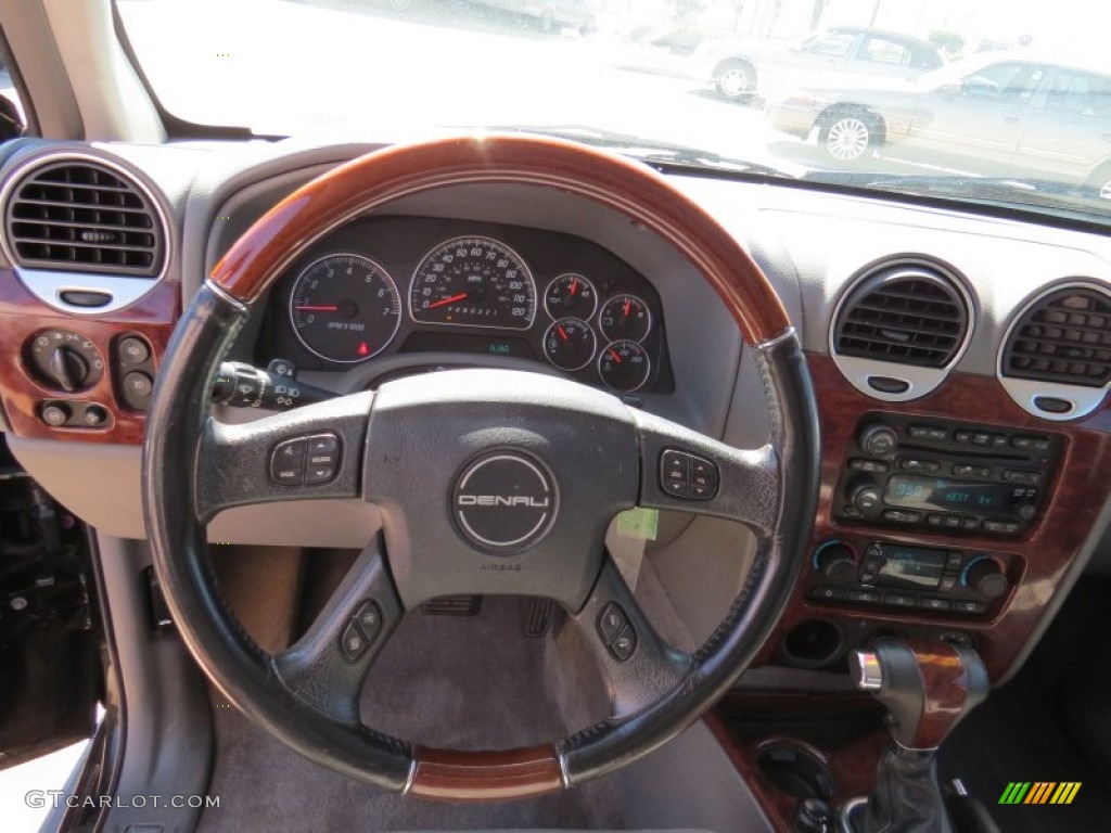 2006 GMC Envoy XL Denali Light Gray Steering Wheel Photo #93223700