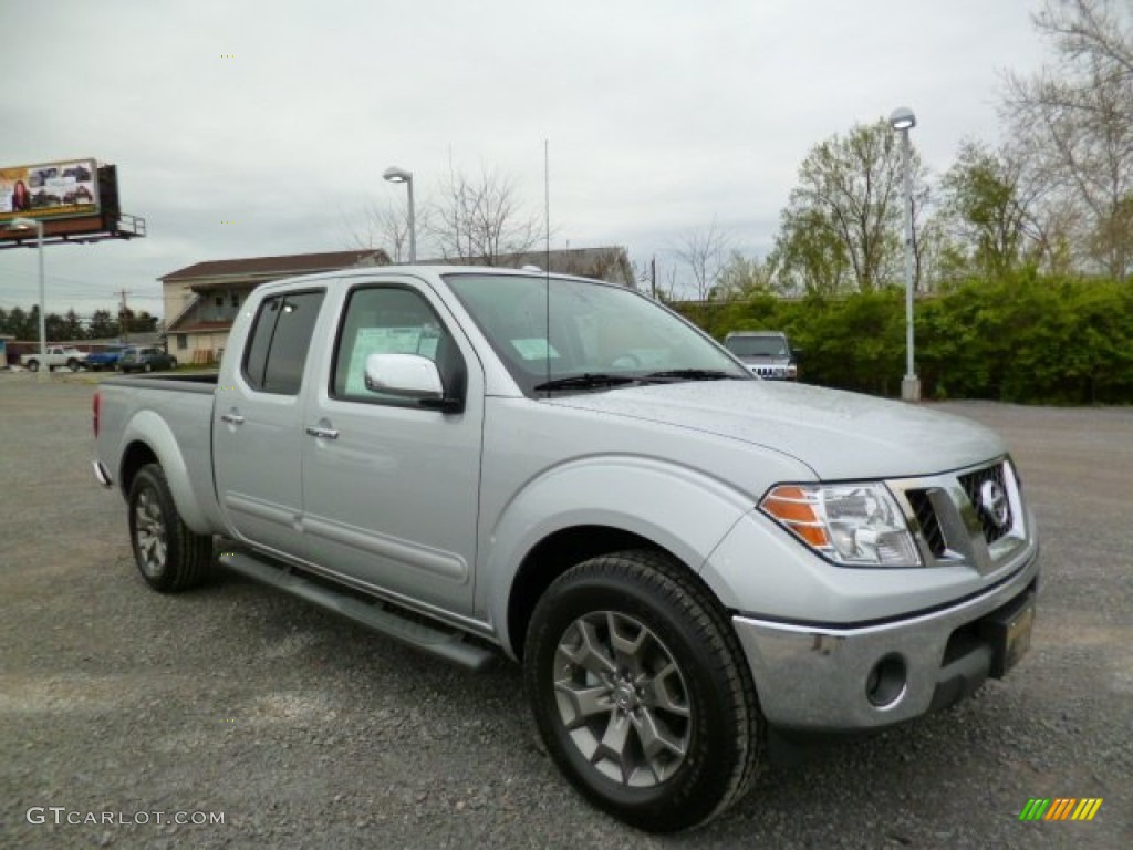 2014 Frontier SL Crew Cab 4x4 - Brilliant Silver / Steel photo #1