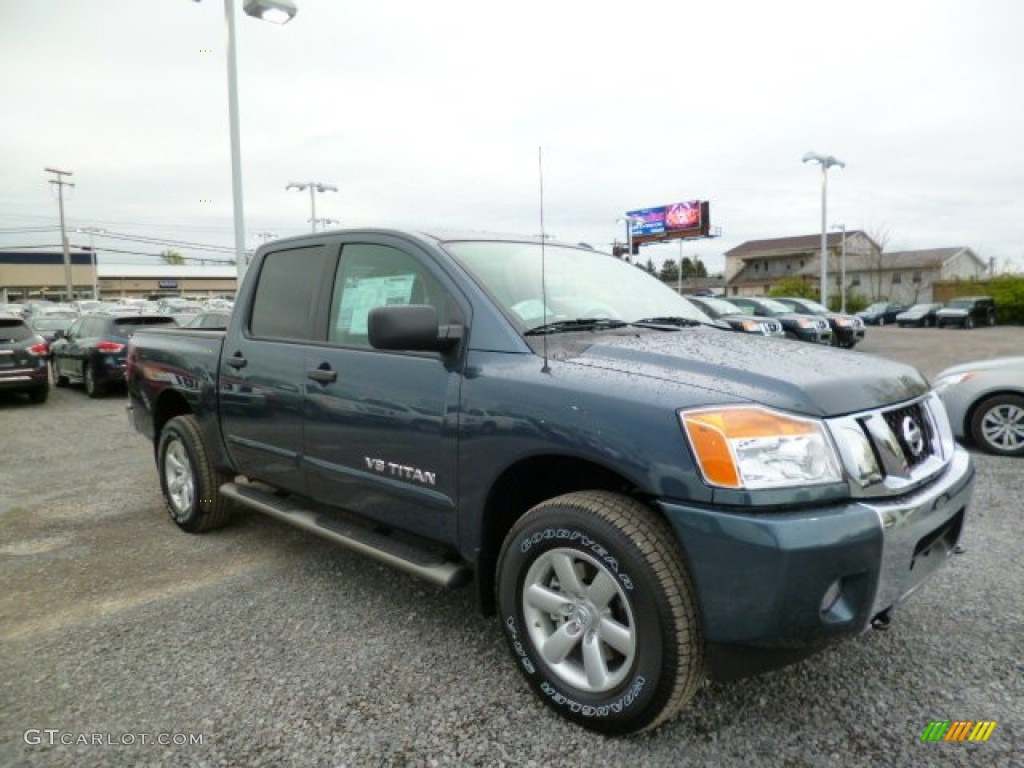 2014 Titan SV Crew Cab 4x4 - Graphite Blue / Charcoal photo #1