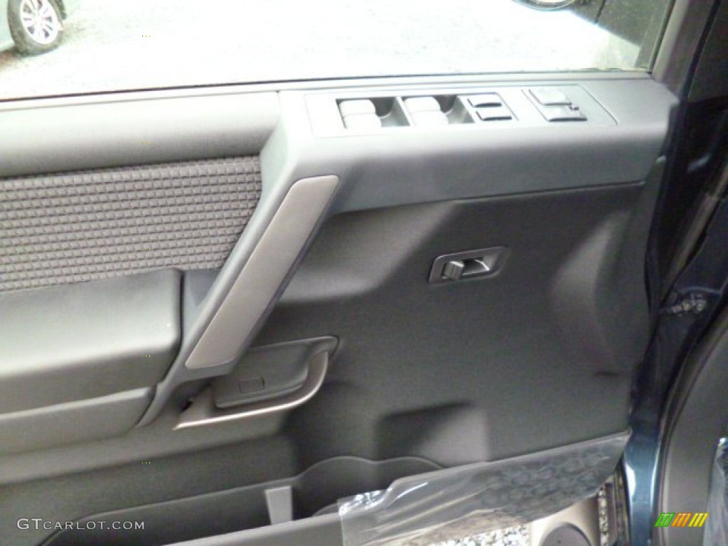 2014 Titan SV Crew Cab 4x4 - Graphite Blue / Charcoal photo #17