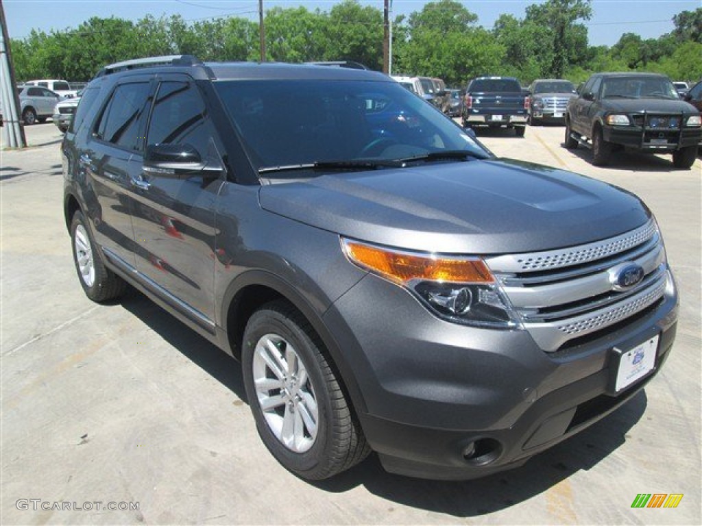 2014 Explorer XLT - Sterling Gray / Charcoal Black photo #3