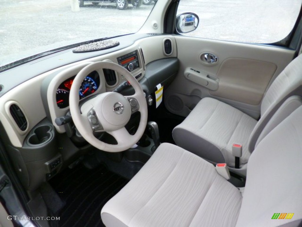 2014 Nissan Cube 1.8 S Interior Color Photos