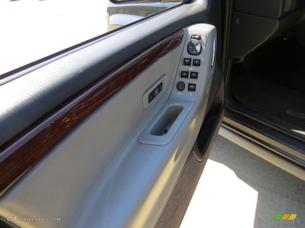 2004 Grand Cherokee Overland - Brillant Black Crystal Pearl / Dark Slate Gray photo #7