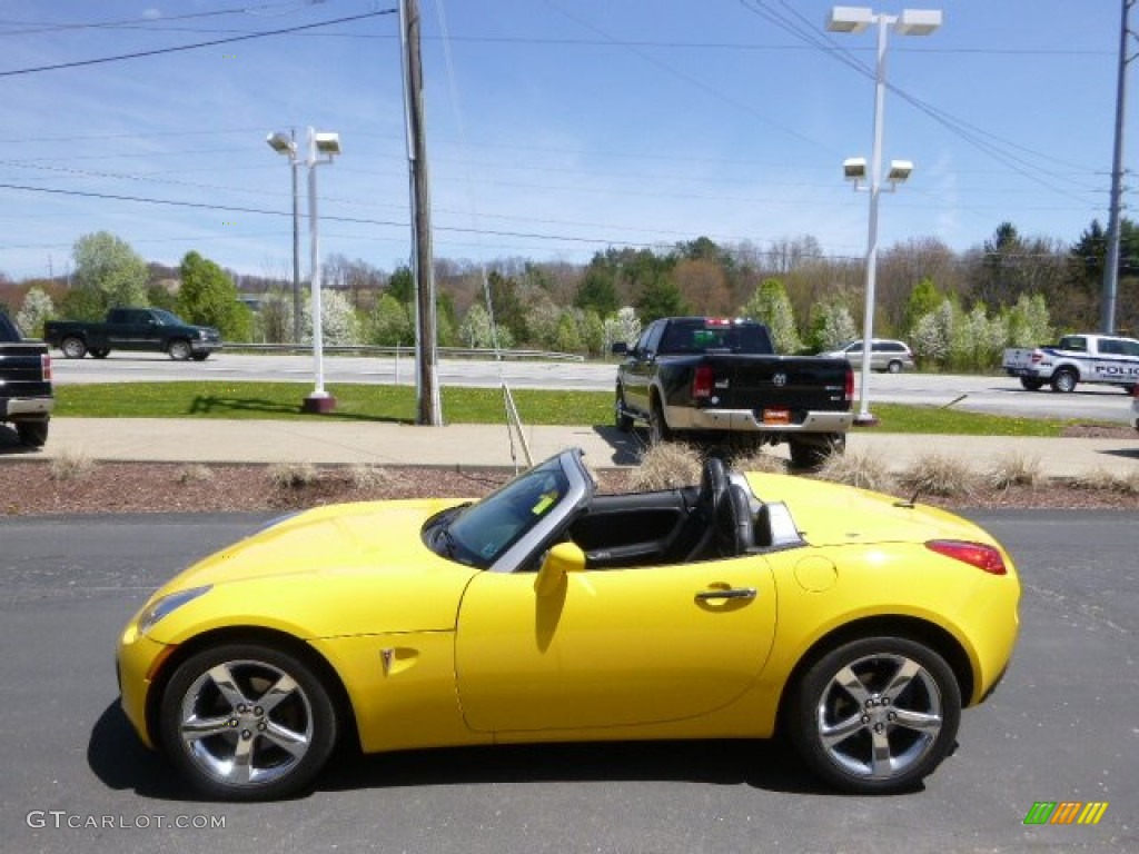 2008 Solstice GXP Roadster - Mean Yellow / Ebony photo #5