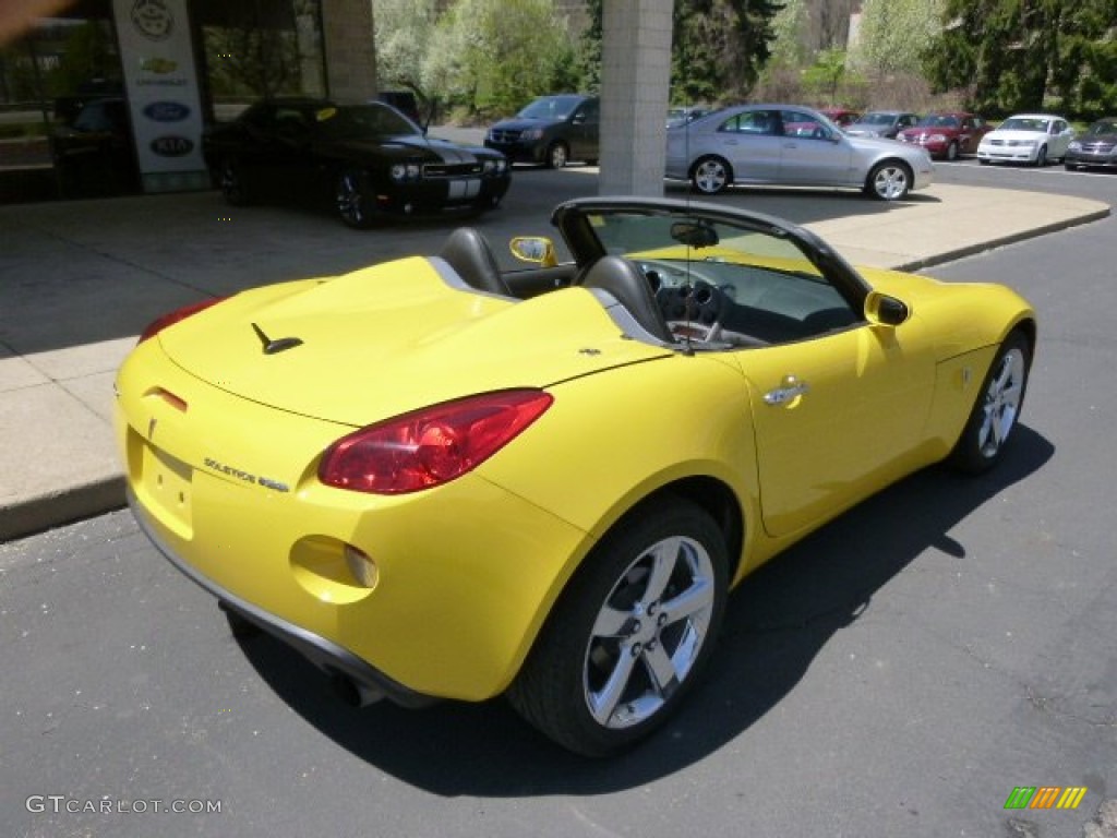 2008 Solstice GXP Roadster - Mean Yellow / Ebony photo #8