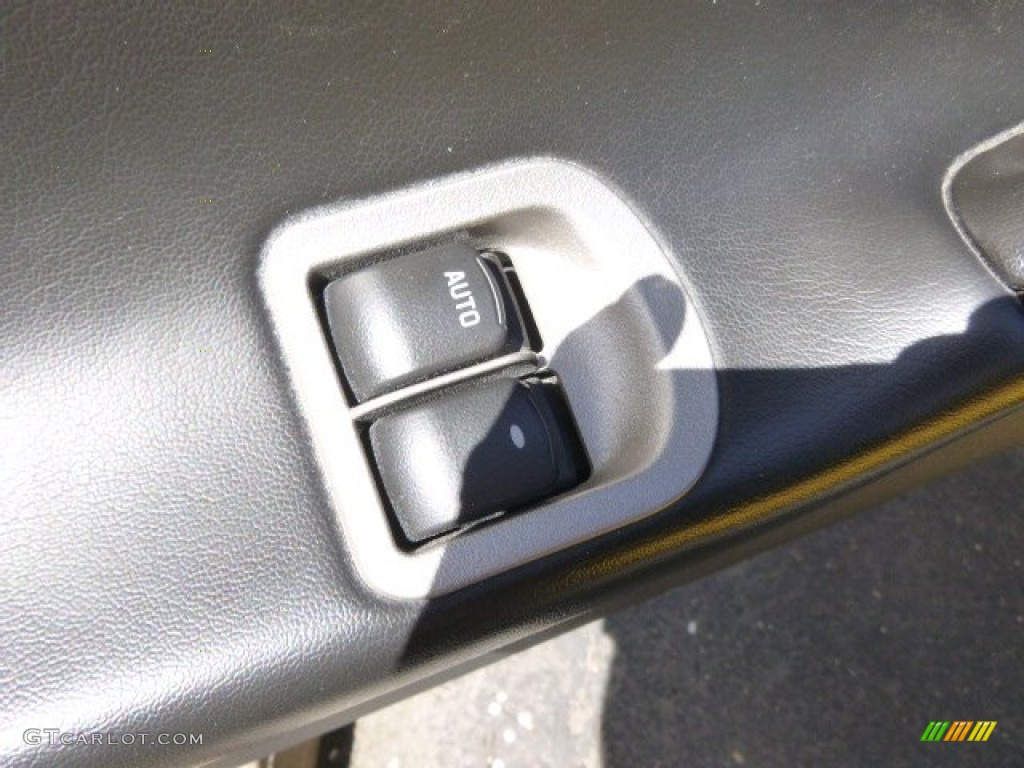 2008 Solstice GXP Roadster - Mean Yellow / Ebony photo #14