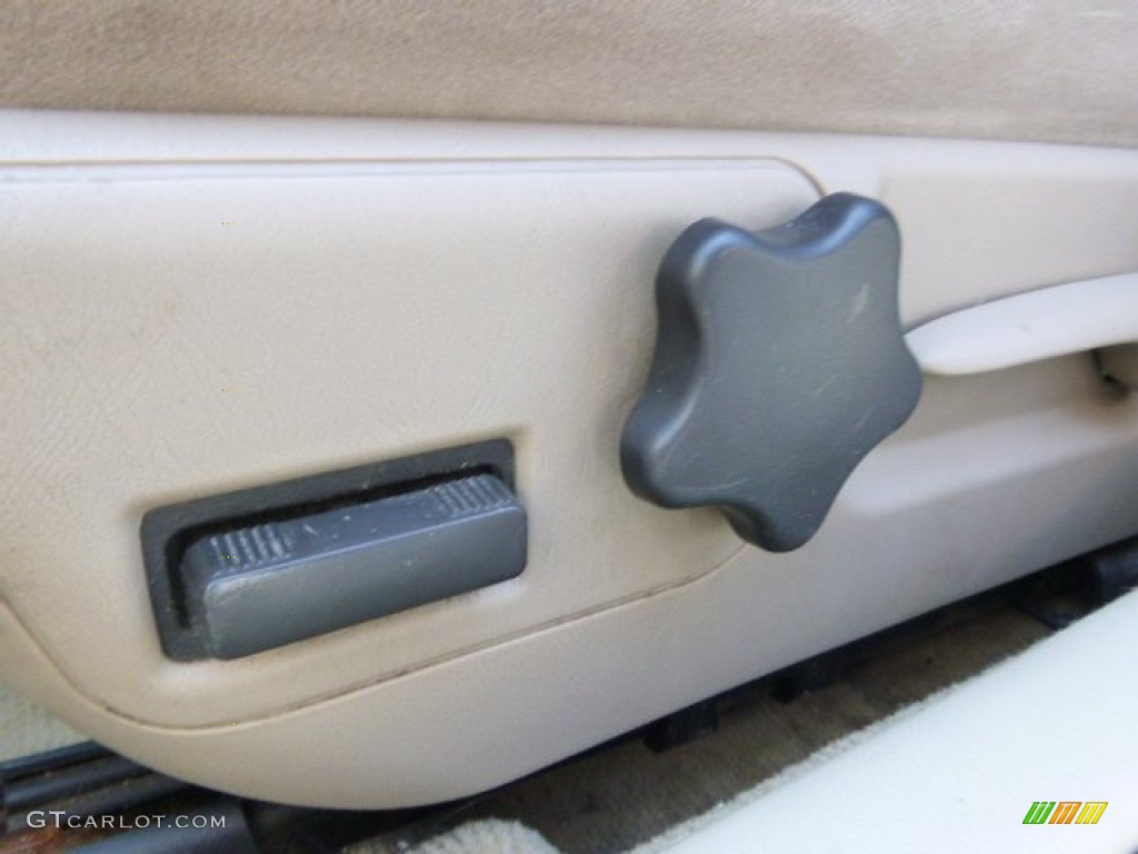 2005 Impala  - Sandstone Metallic / Neutral Beige photo #15