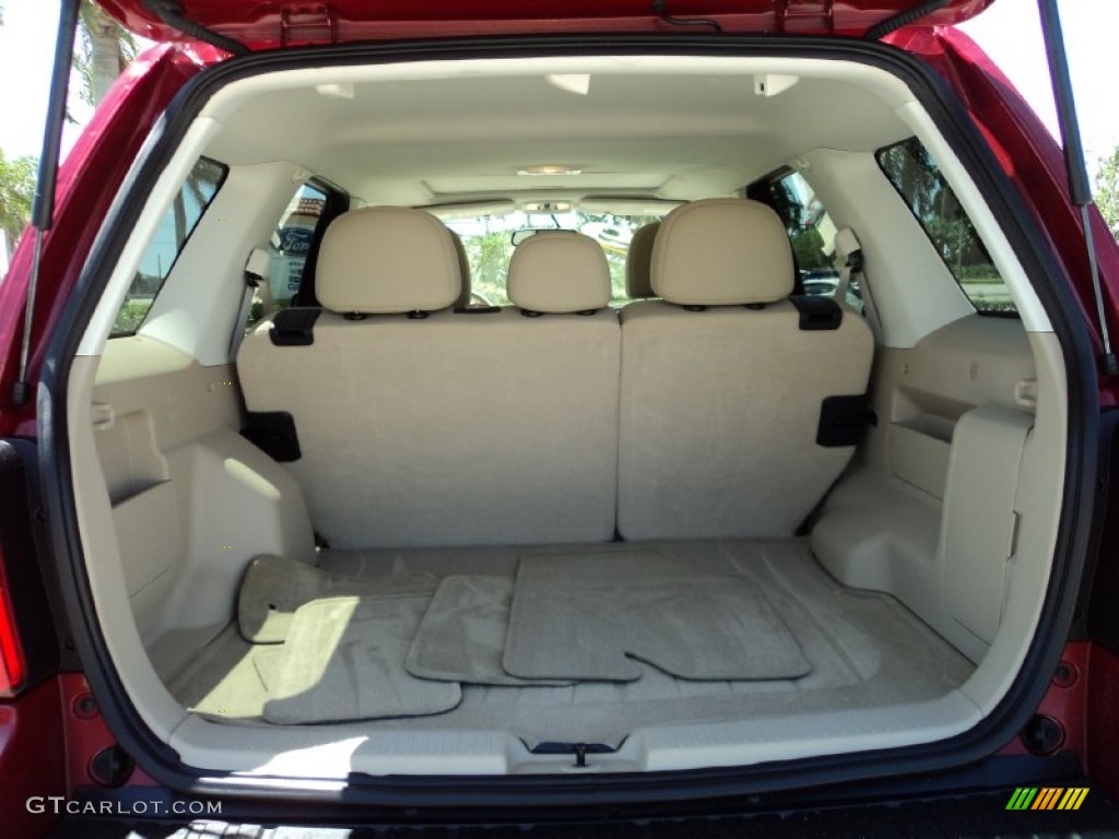 2011 Escape XLT - Sangria Red Metallic / Camel photo #8