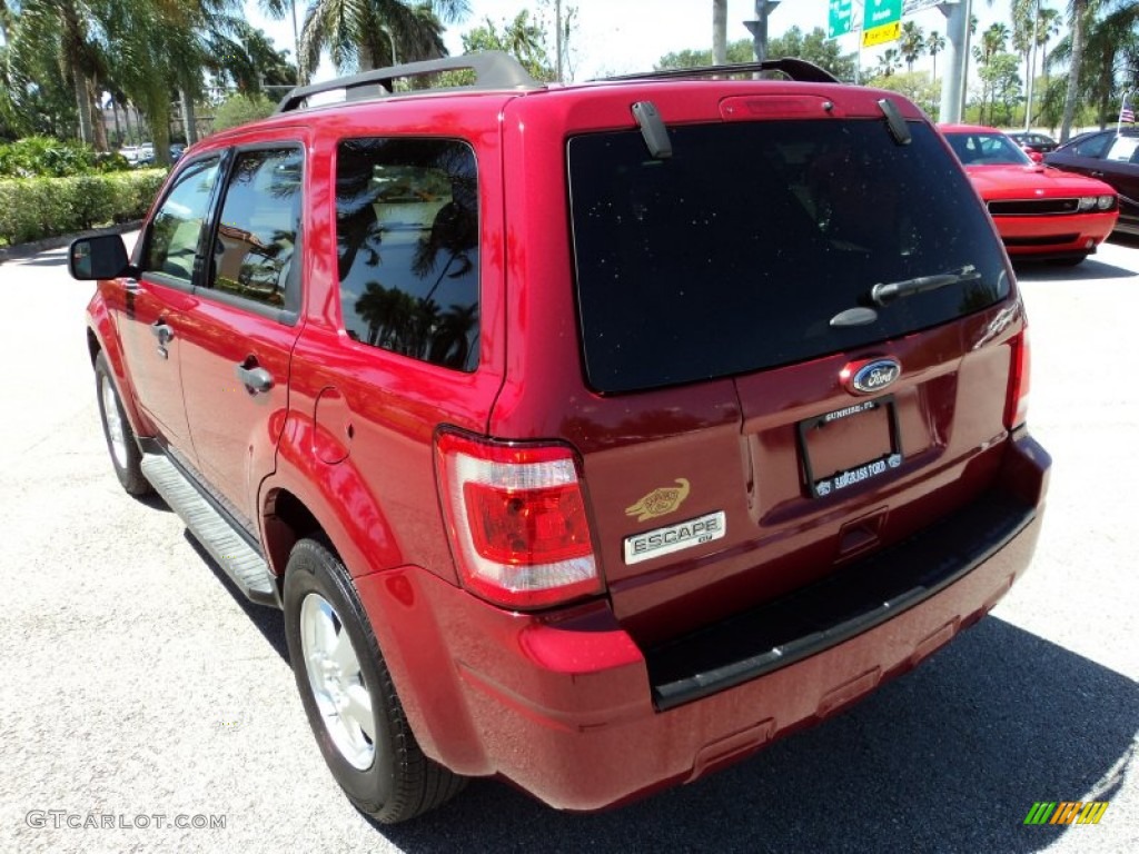 2011 Escape XLT - Sangria Red Metallic / Camel photo #9