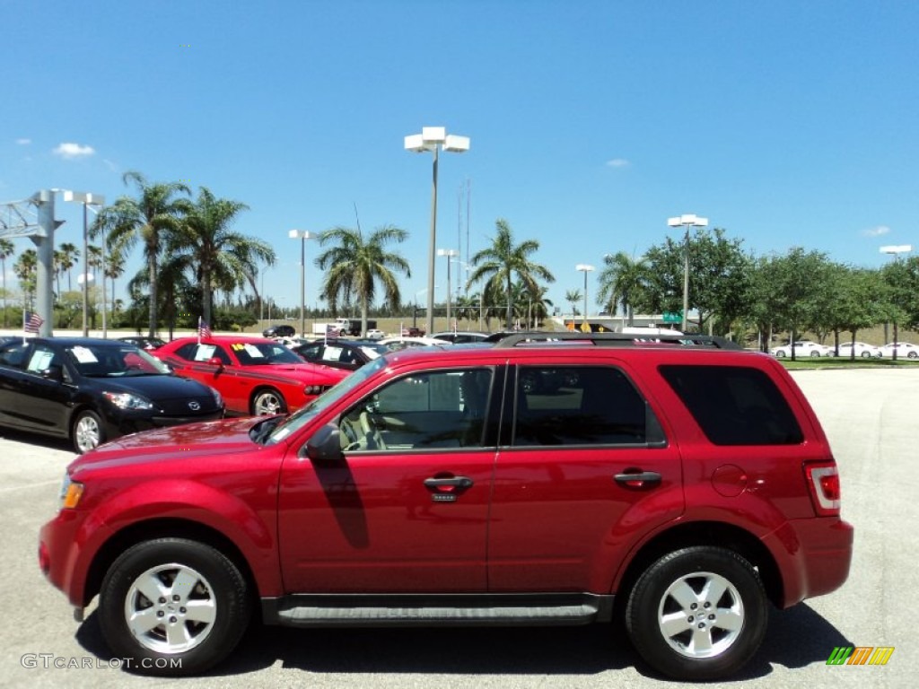 2011 Escape XLT - Sangria Red Metallic / Camel photo #12